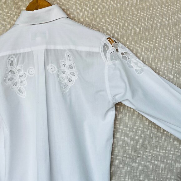 VINTAGE Embroidered Buttoned Cutout Lace A… - Picture 12 of 16